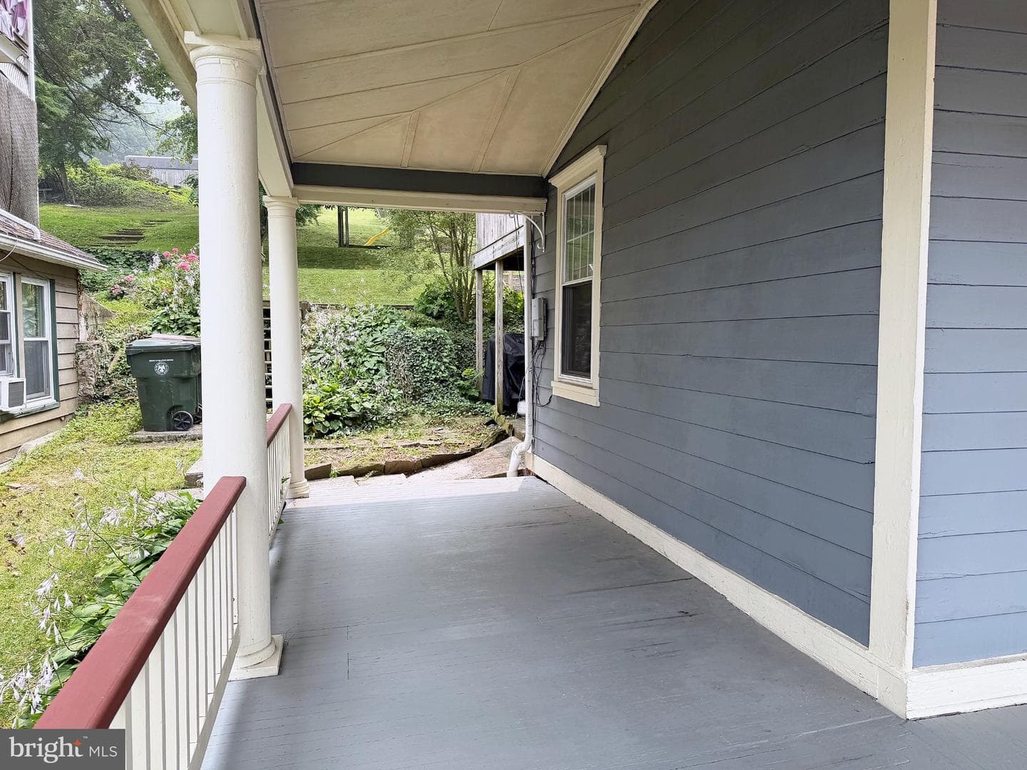 138 W Logan Street photo 35
