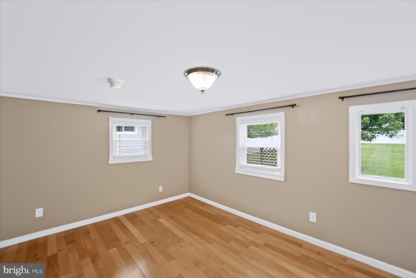 135 Lee Avenue photo 14