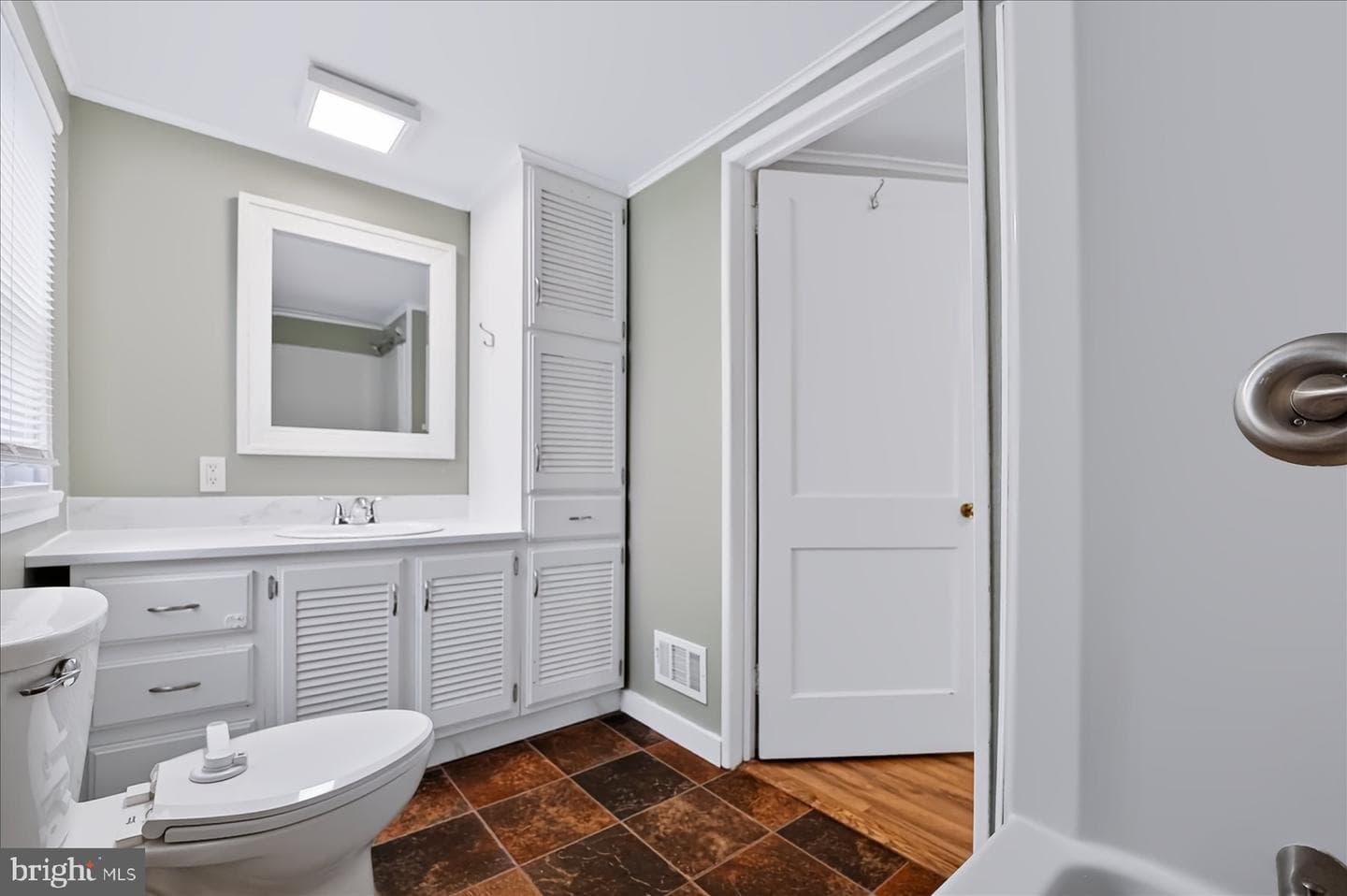 135 Lee Avenue photo 17