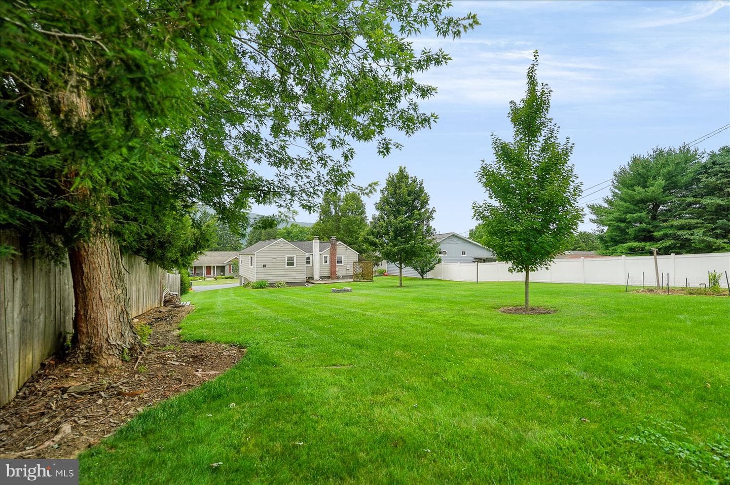 135 Lee Avenue photo 25