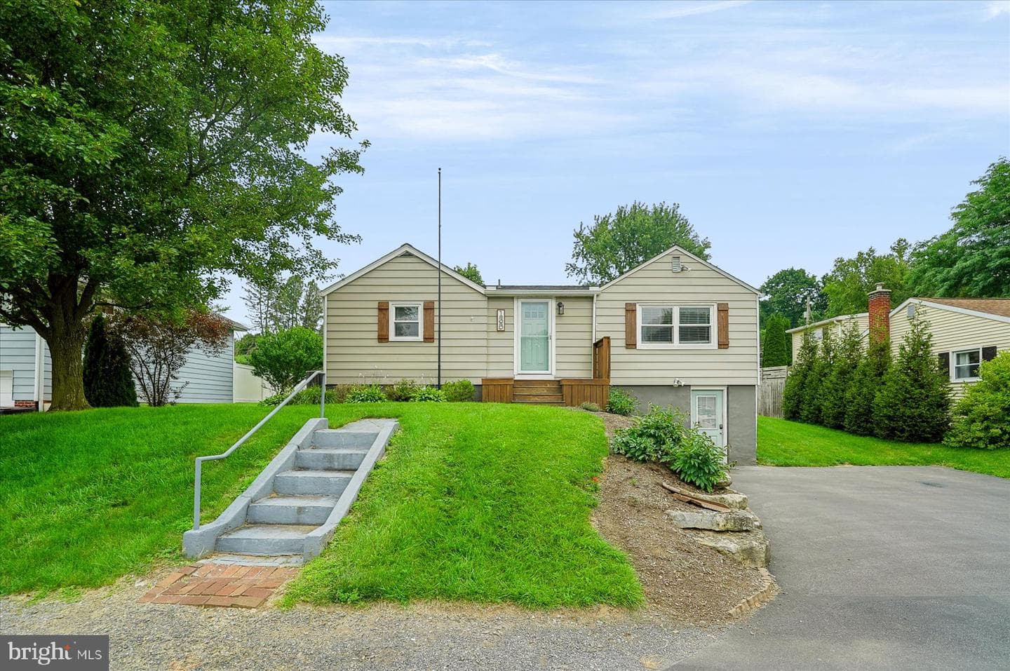 135 Lee Avenue photo 29