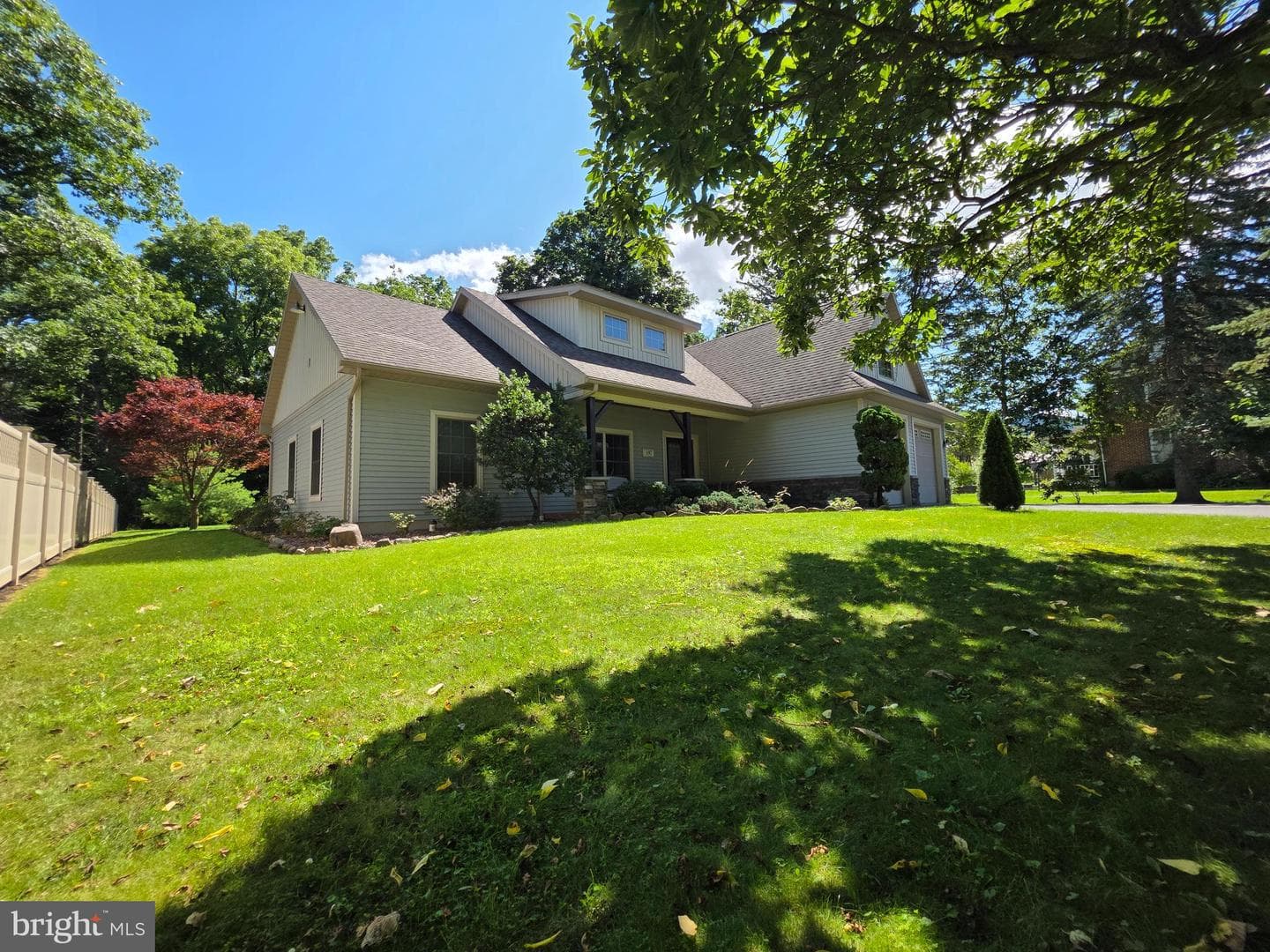 197 Hecla Road photo 1