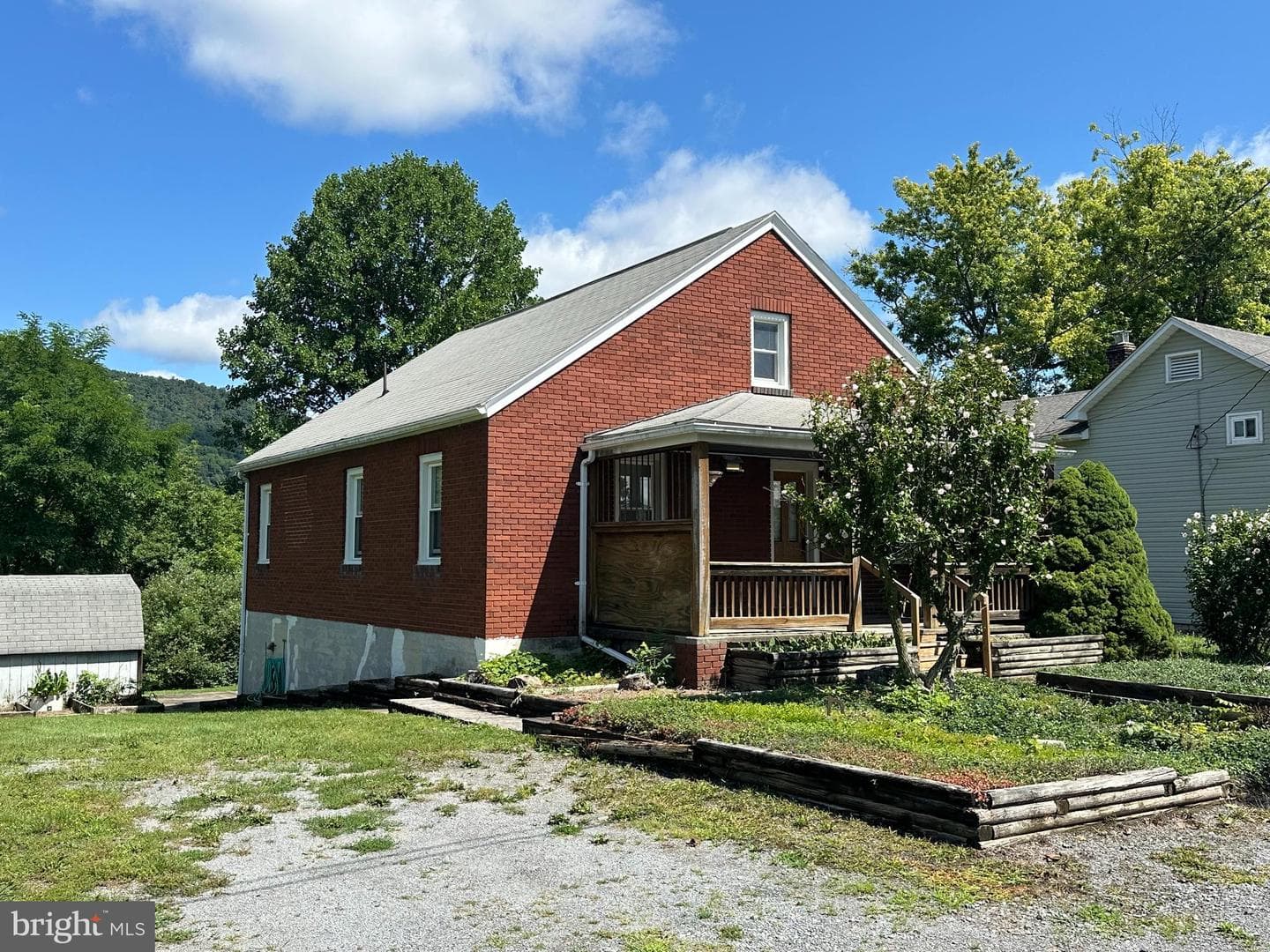 955 Halfmoon Street photo 1