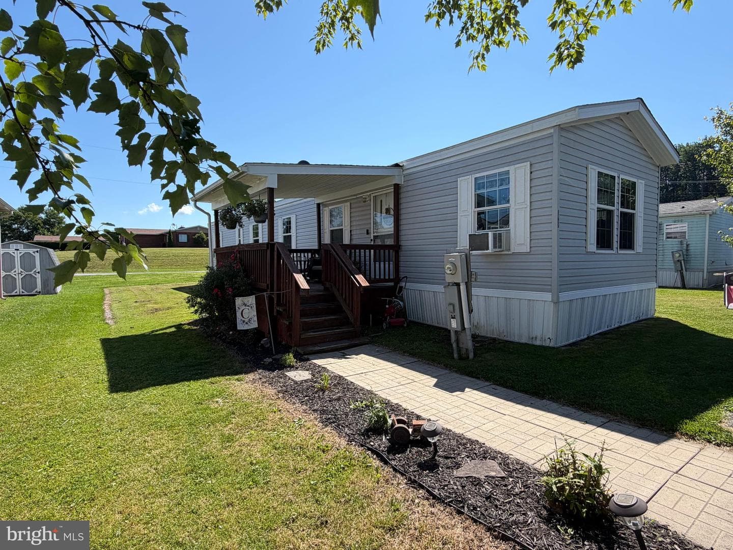 128 Country Lane photo 1