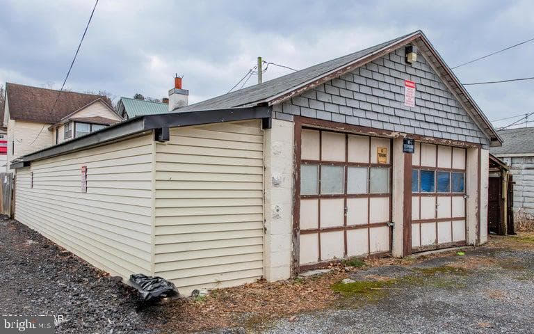 543 W Church Street photo 19