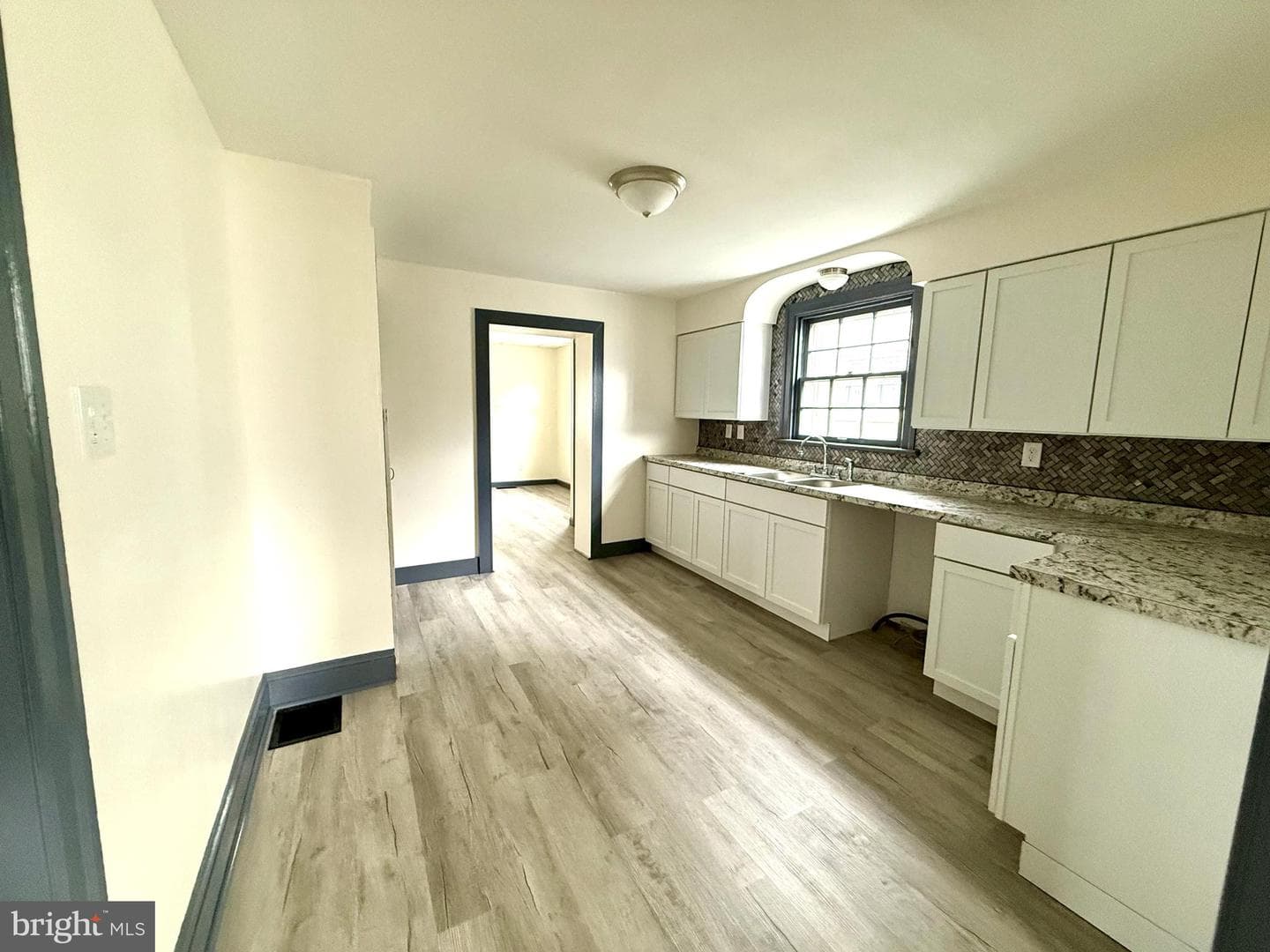 208 Woodward Avenue photo 5