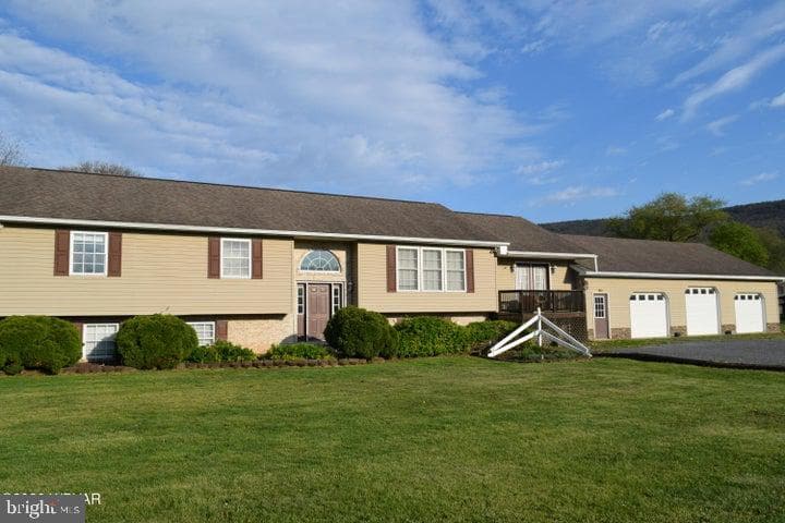 1835 Aaron Drive photo 1