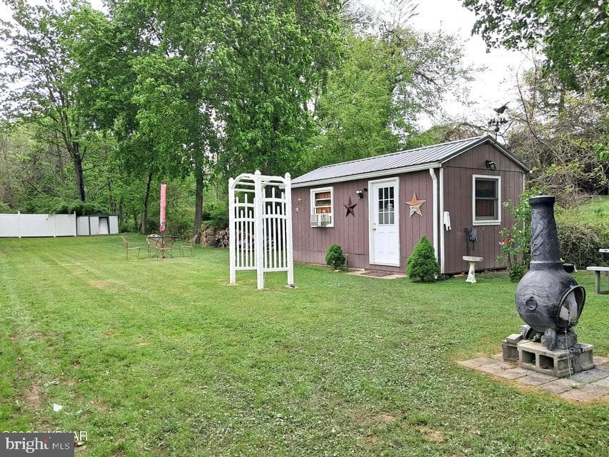 637 Woods Avenue photo 14
