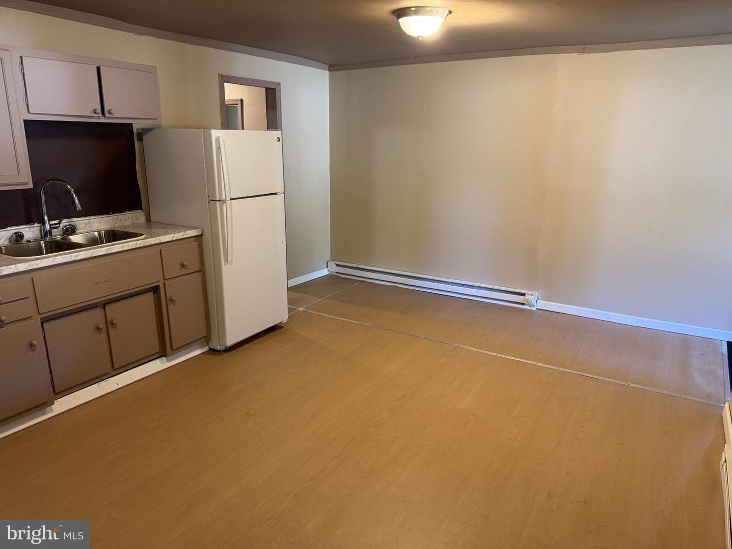541 Summerhill Avenue photo 4