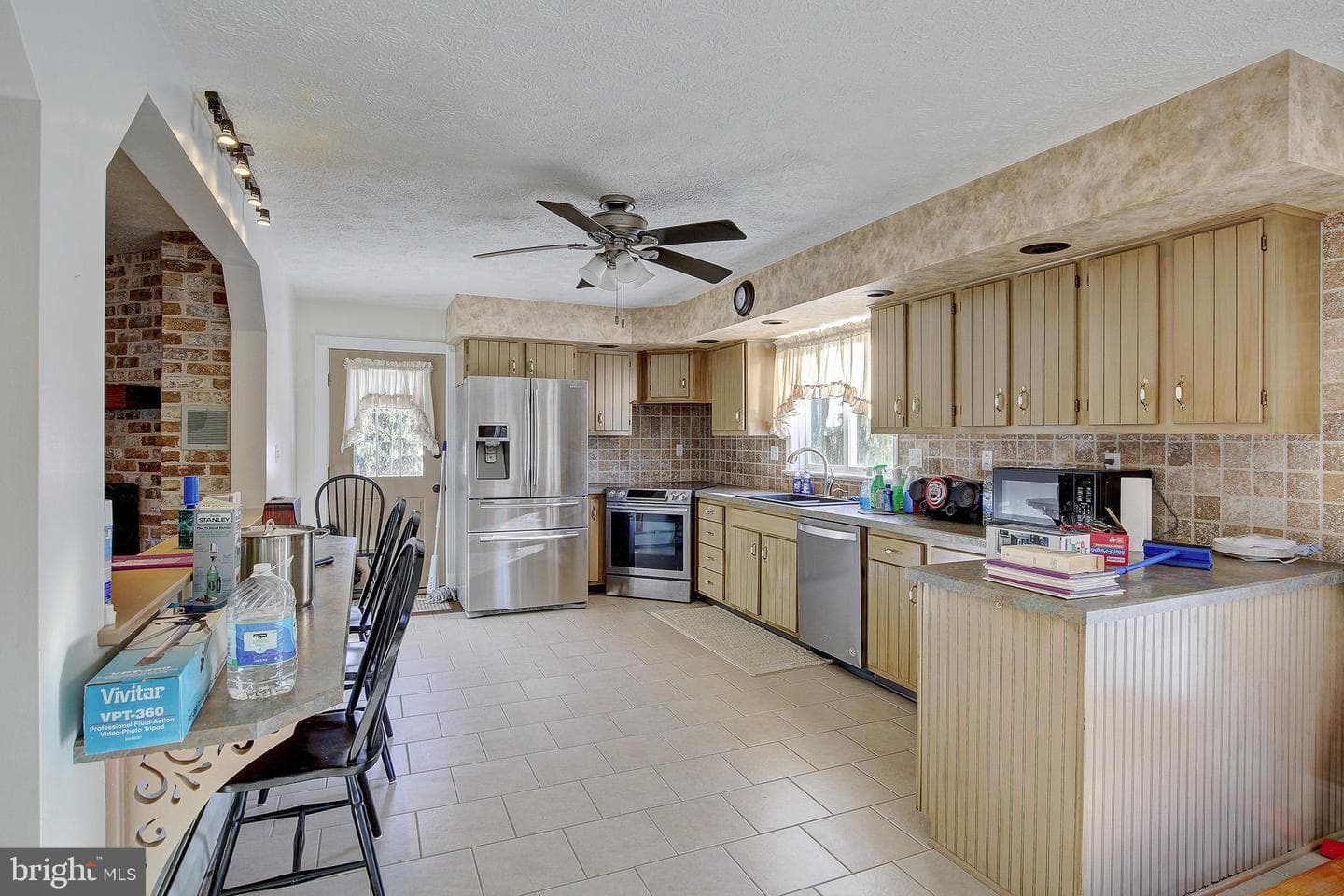 241 Earth Station Road photo 11