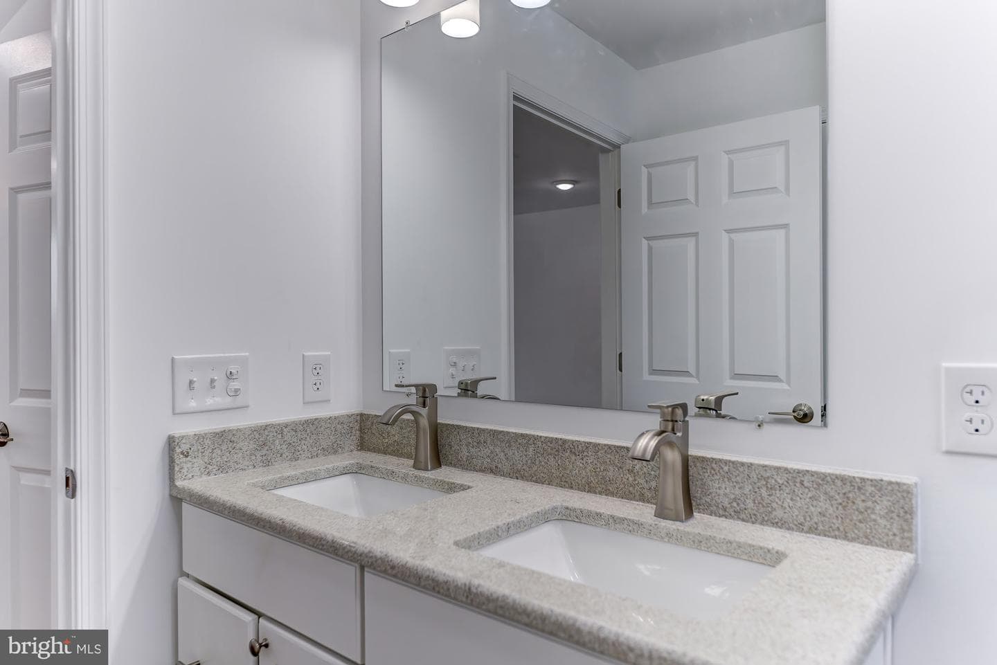 13 Estate Way photo 26