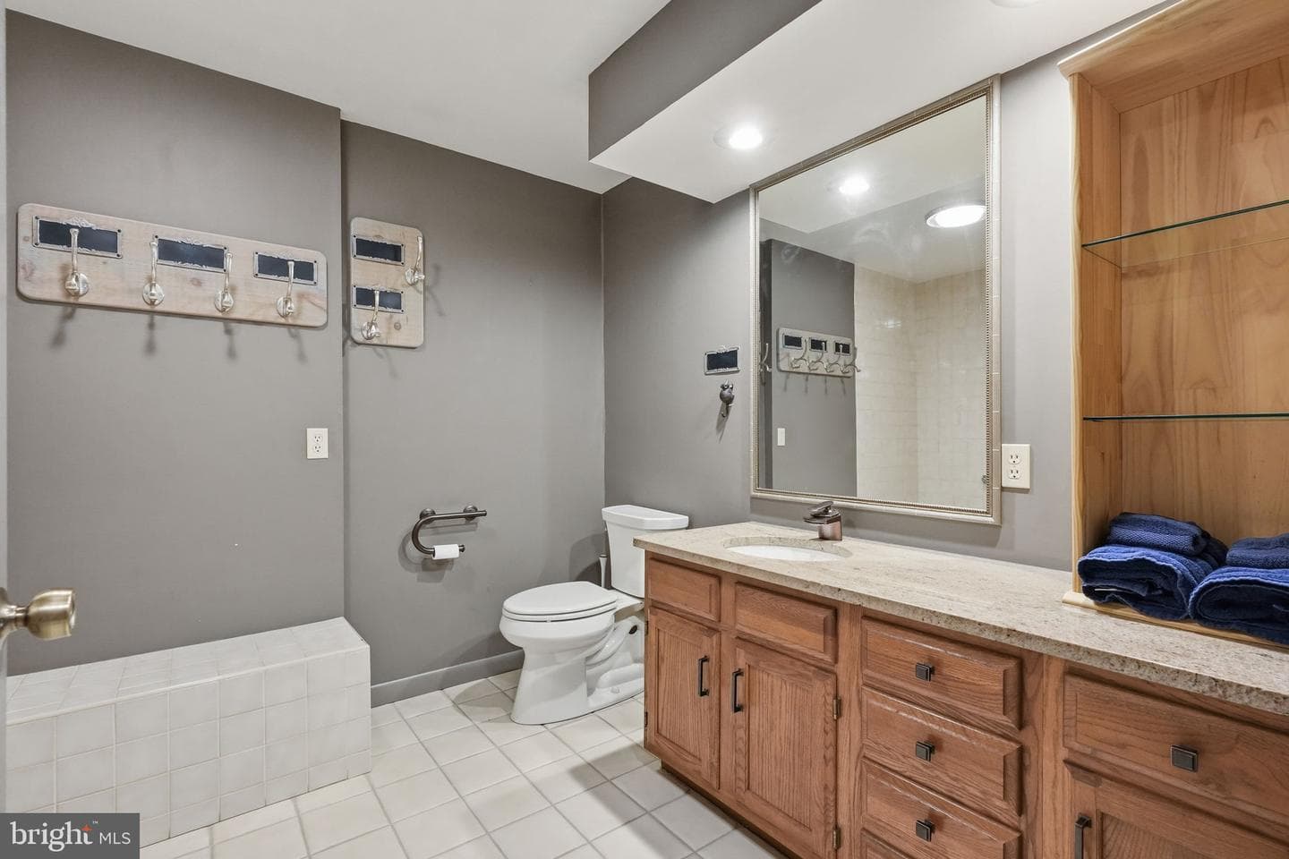 17 Maplewood Road photo 50