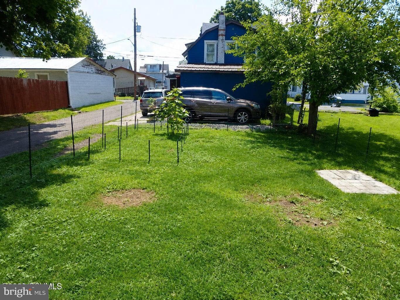 472 W 1st Street photo 15