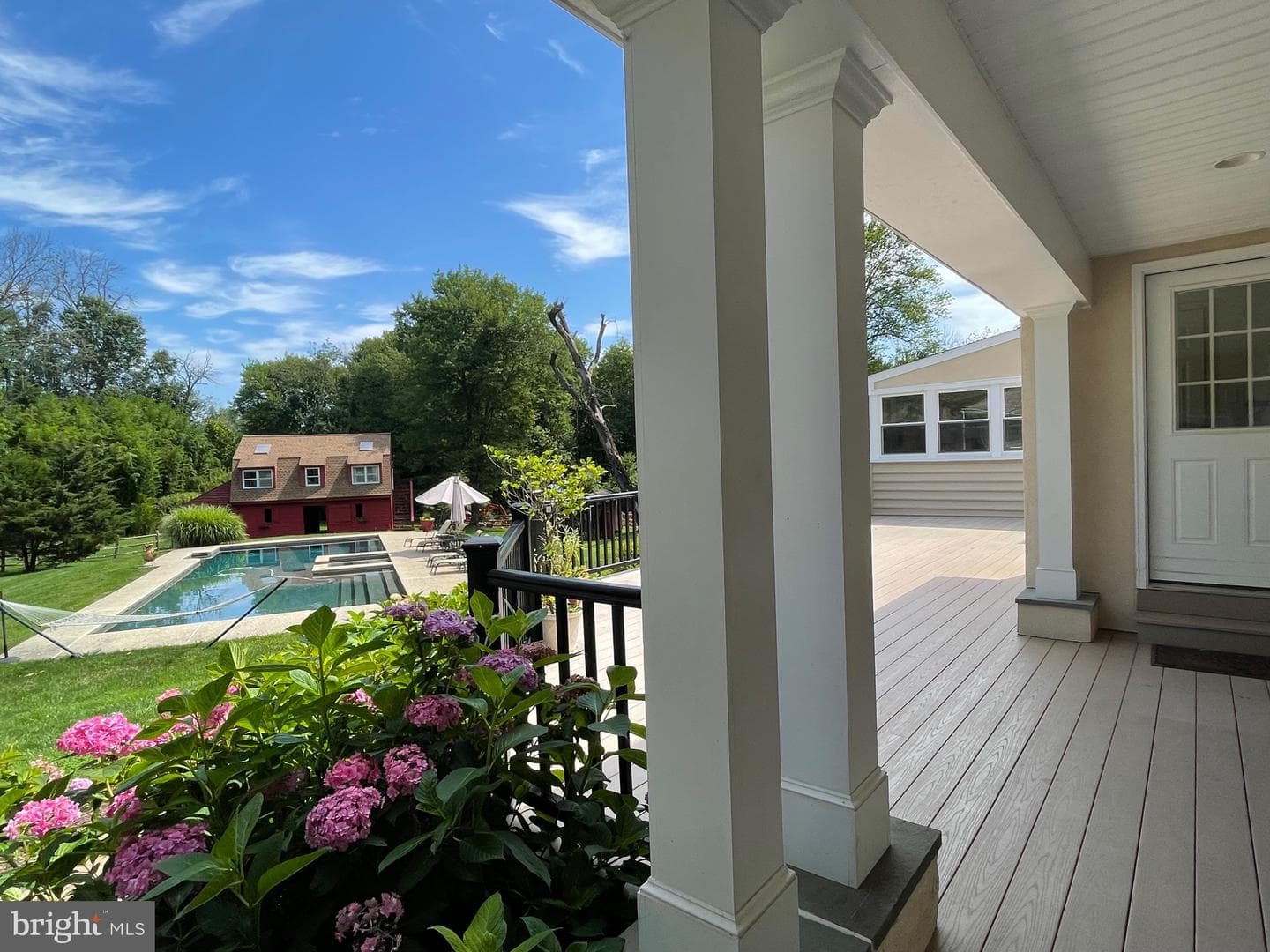 138 Davis Road photo 34