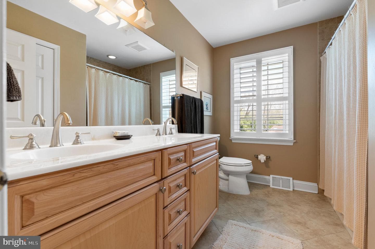 138 Davis Road photo 66