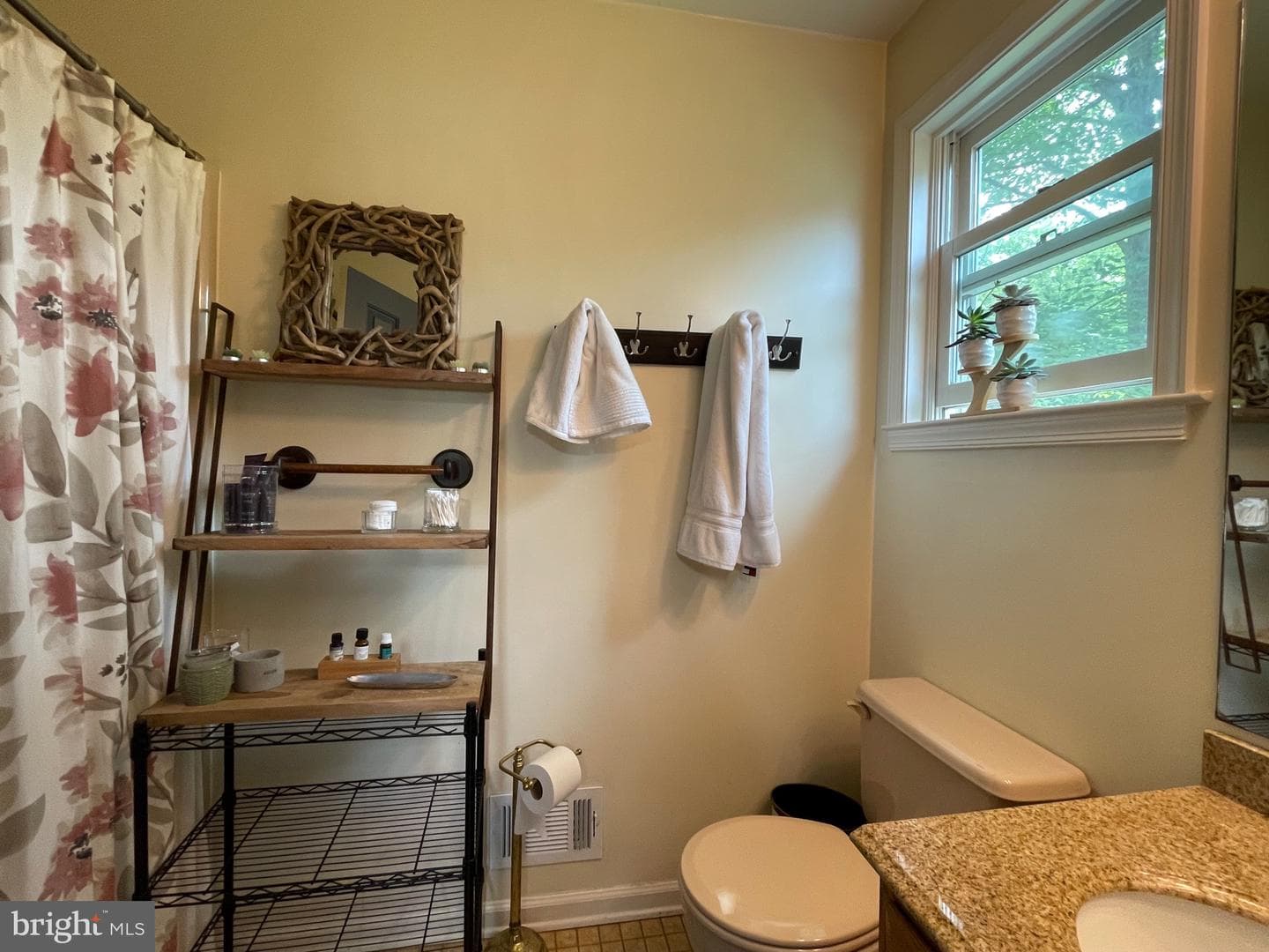 138 Davis Road photo 75