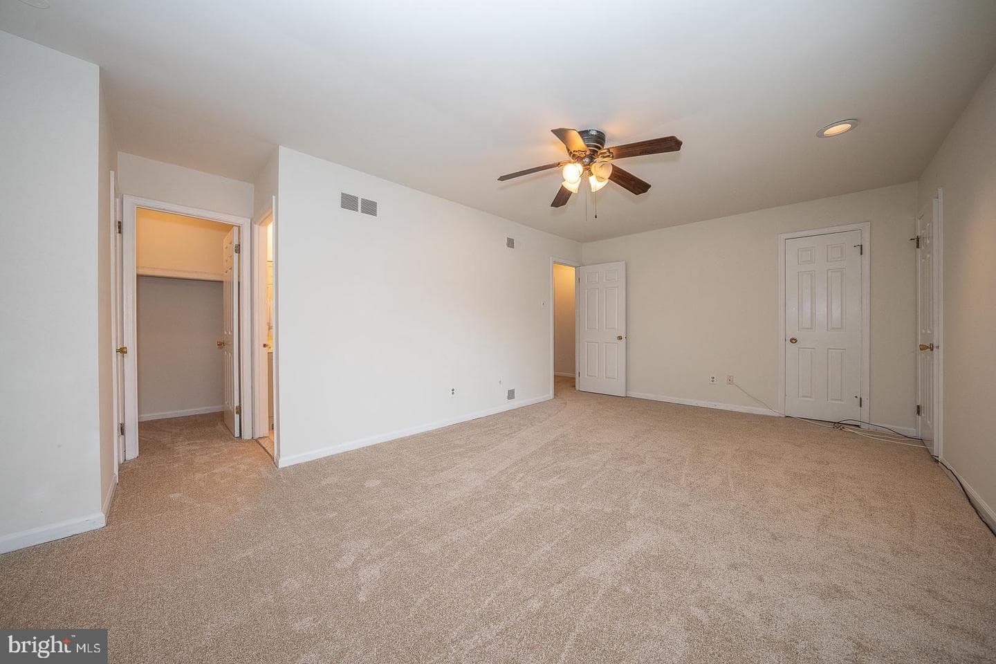 28 Elan Lane photo 14
