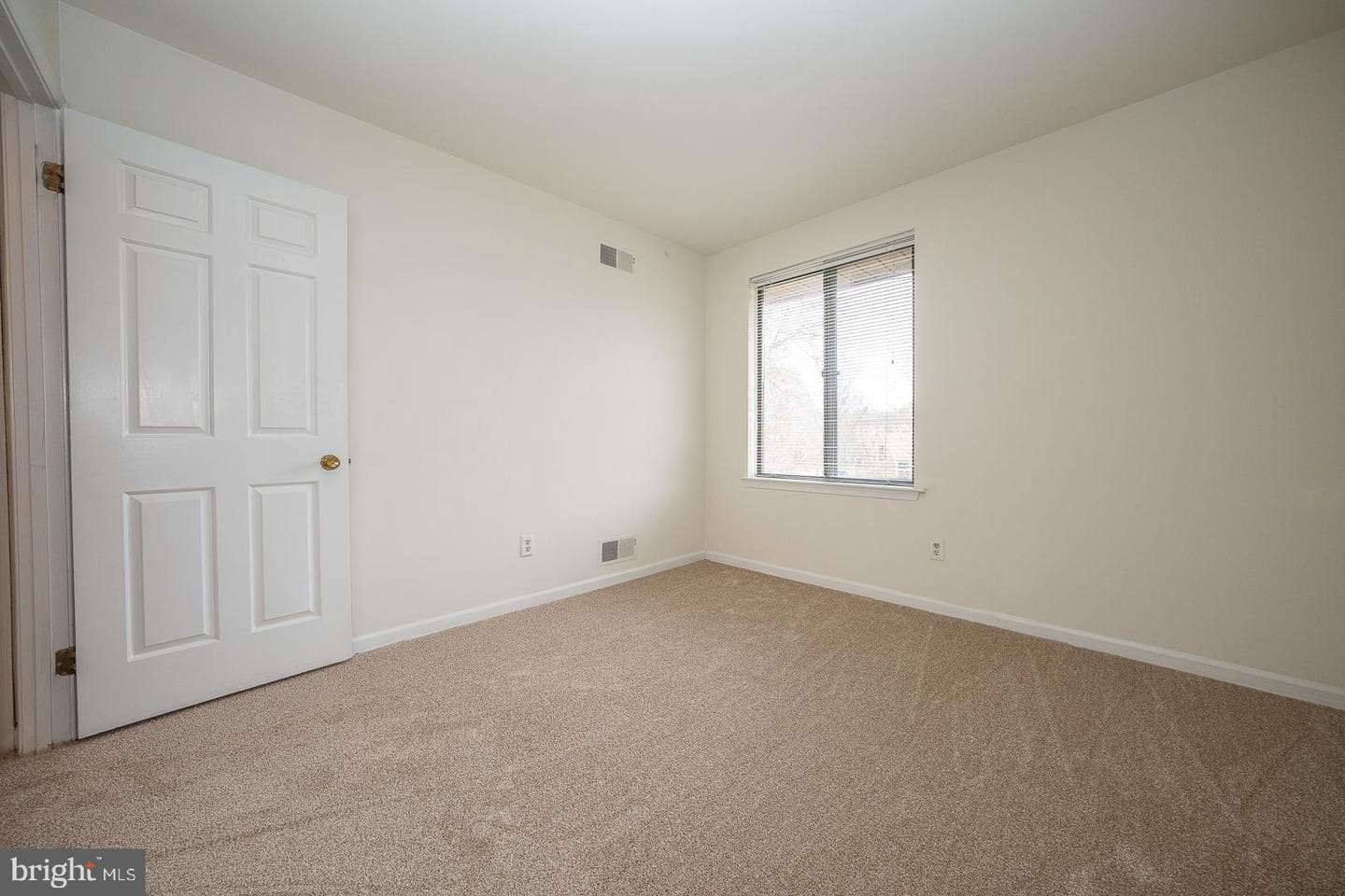 28 Elan Lane photo 20