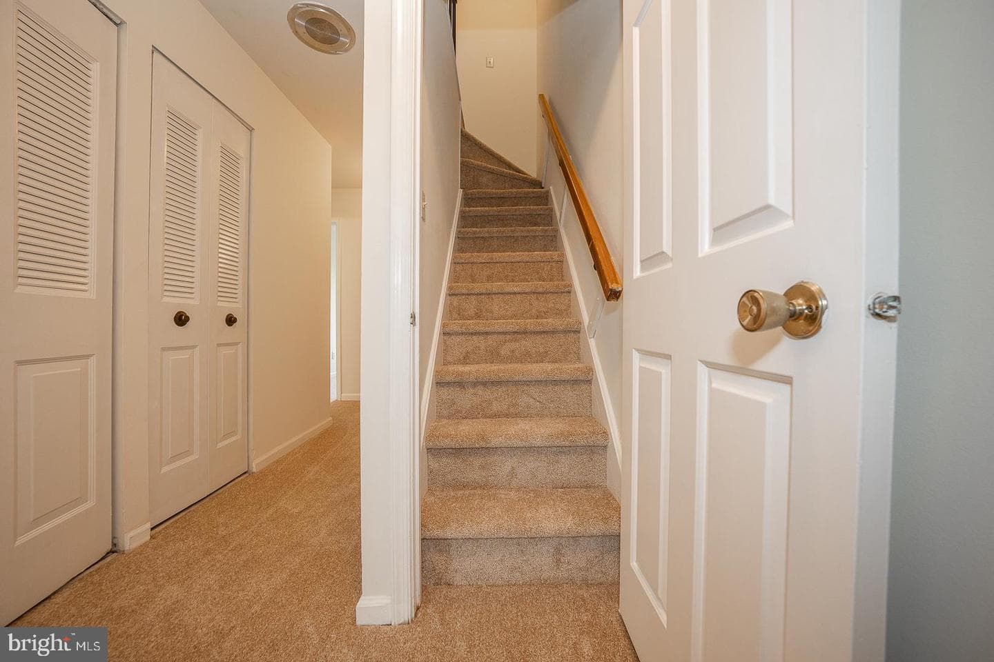 28 Elan Lane photo 26