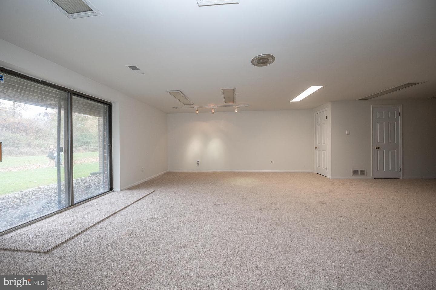 28 Elan Lane photo 31