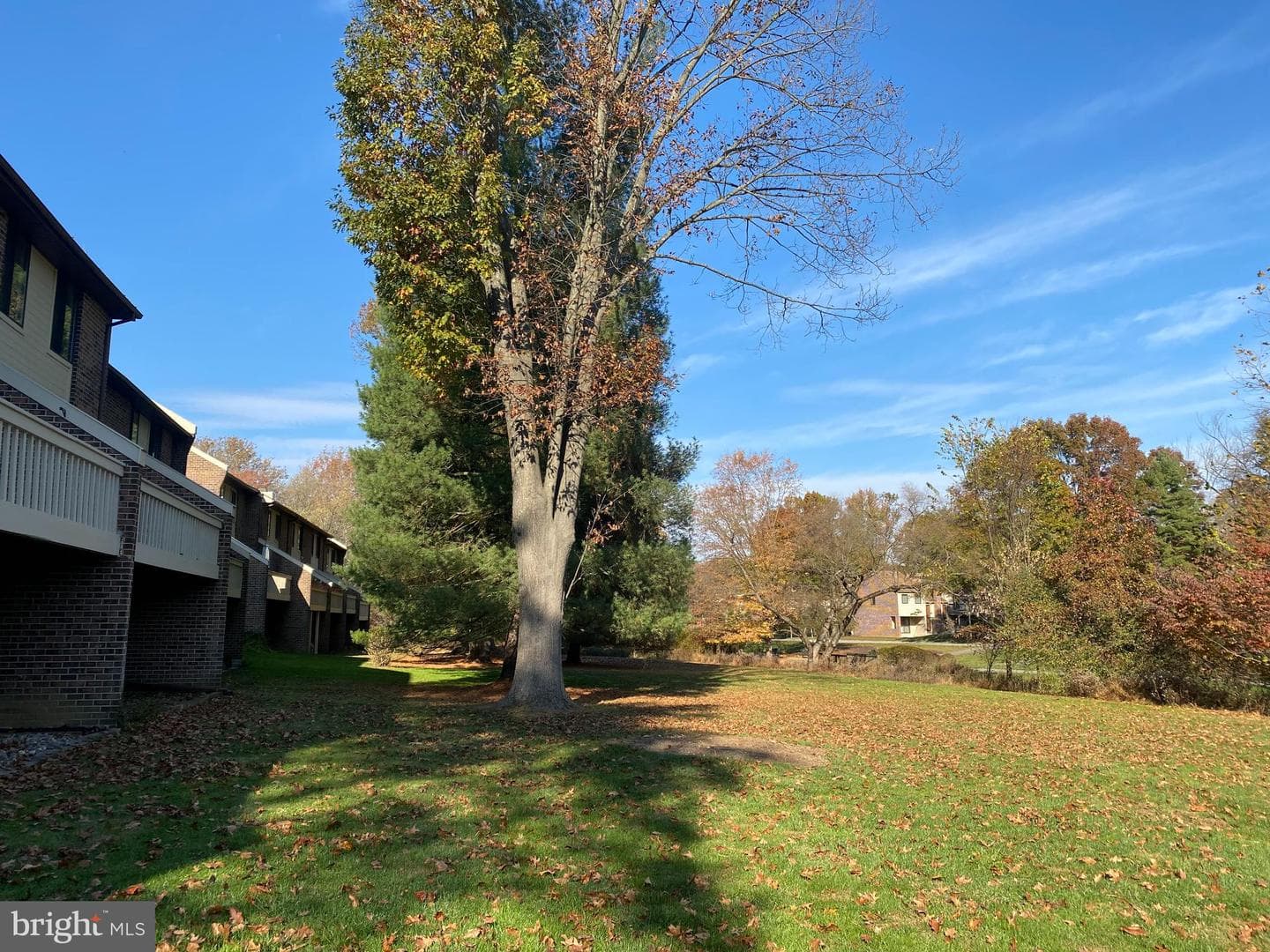 28 Elan Lane photo 34