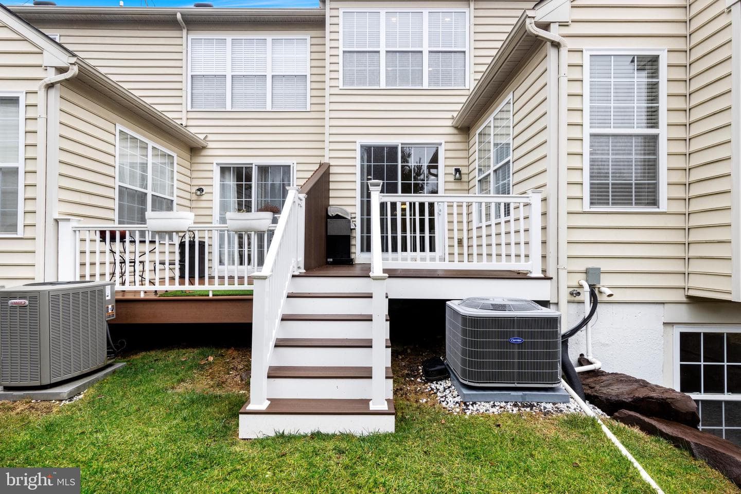 207 Deepdale Drive photo 39