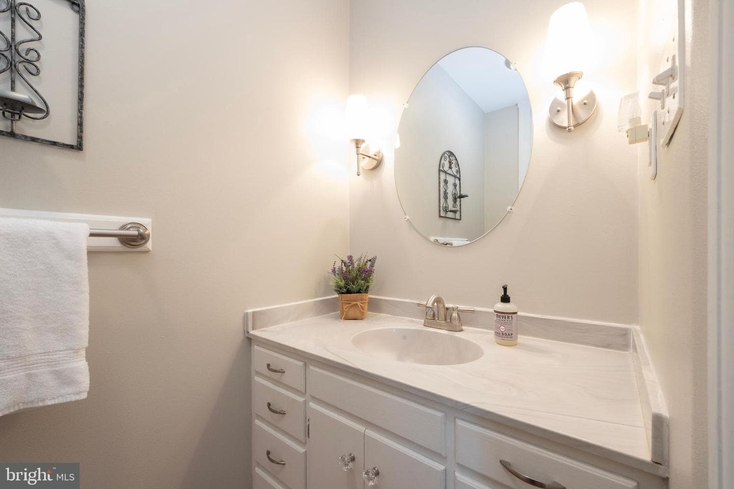 605 Price Street photo 32