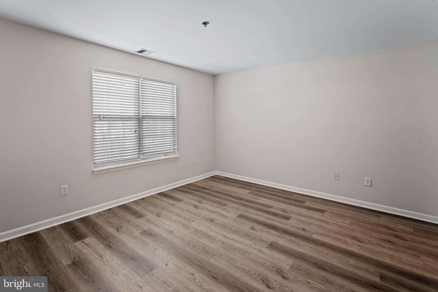 141 Village Way #6a photo 24