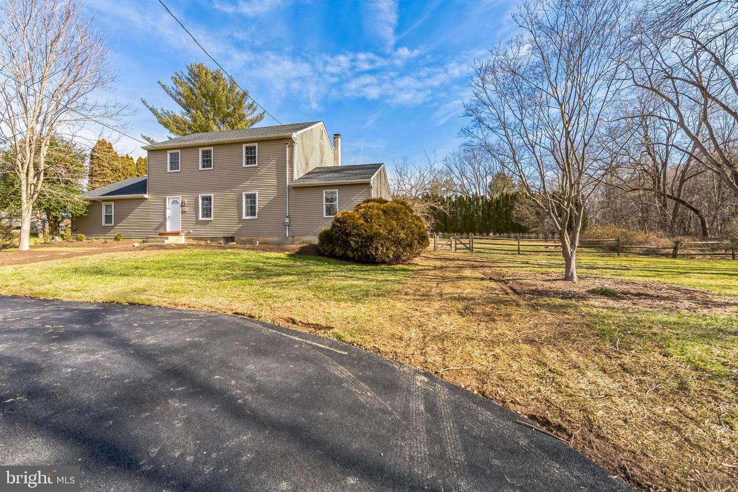 550 N Walnut Road photo 14