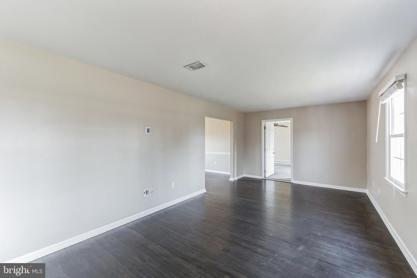 550 N Walnut Road photo 2