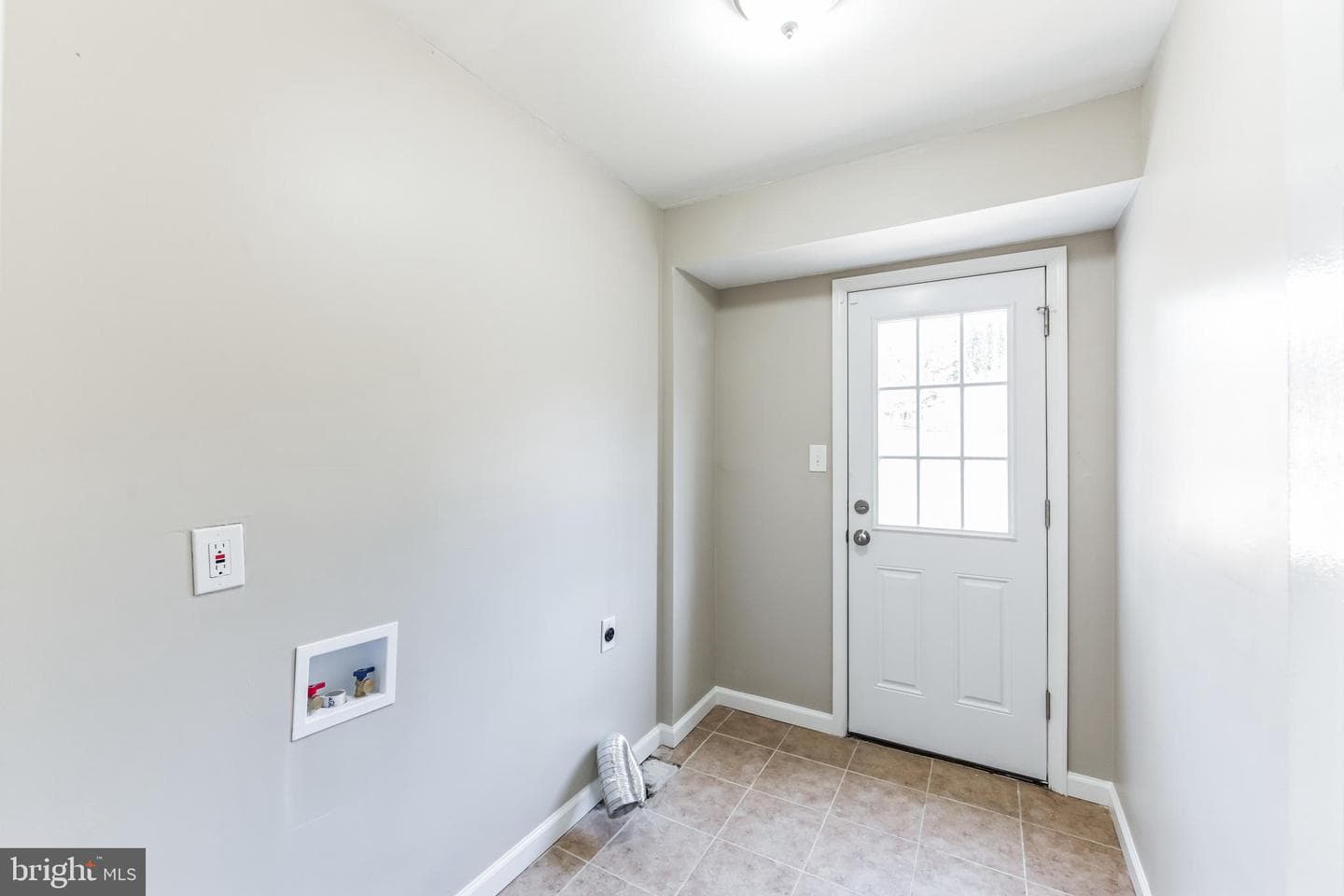 550 N Walnut Road photo 29