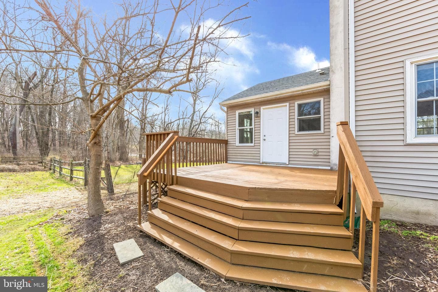550 N Walnut Road photo 31