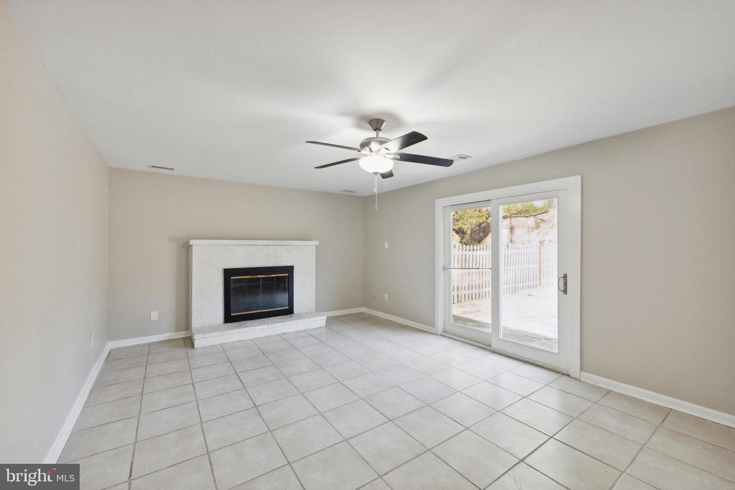 550 N Walnut Road photo 7