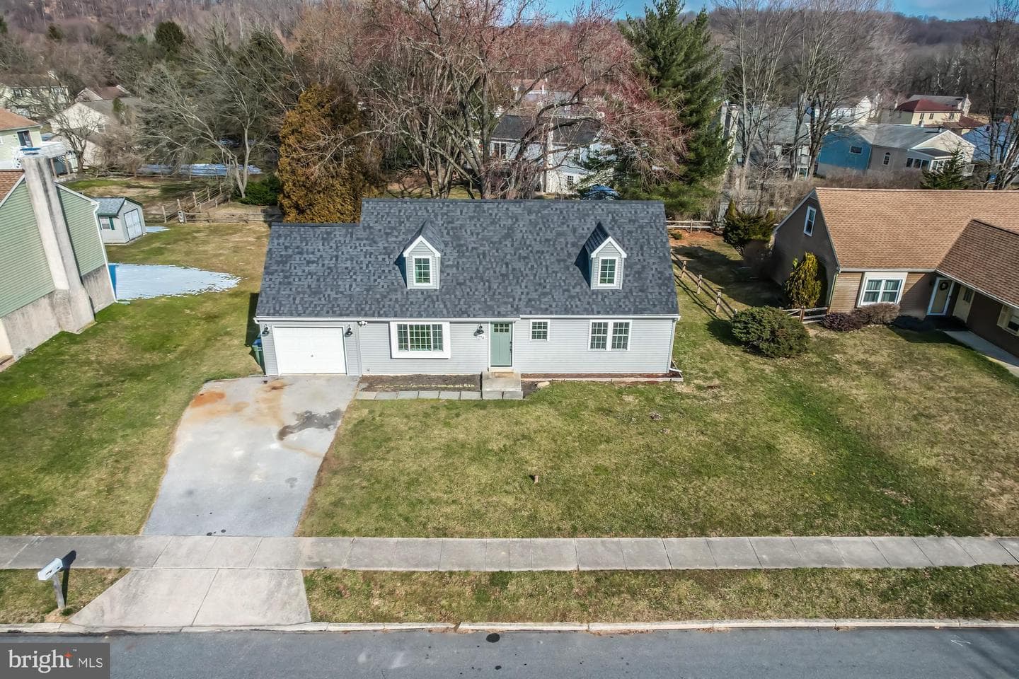 274 Meadow Drive photo 3