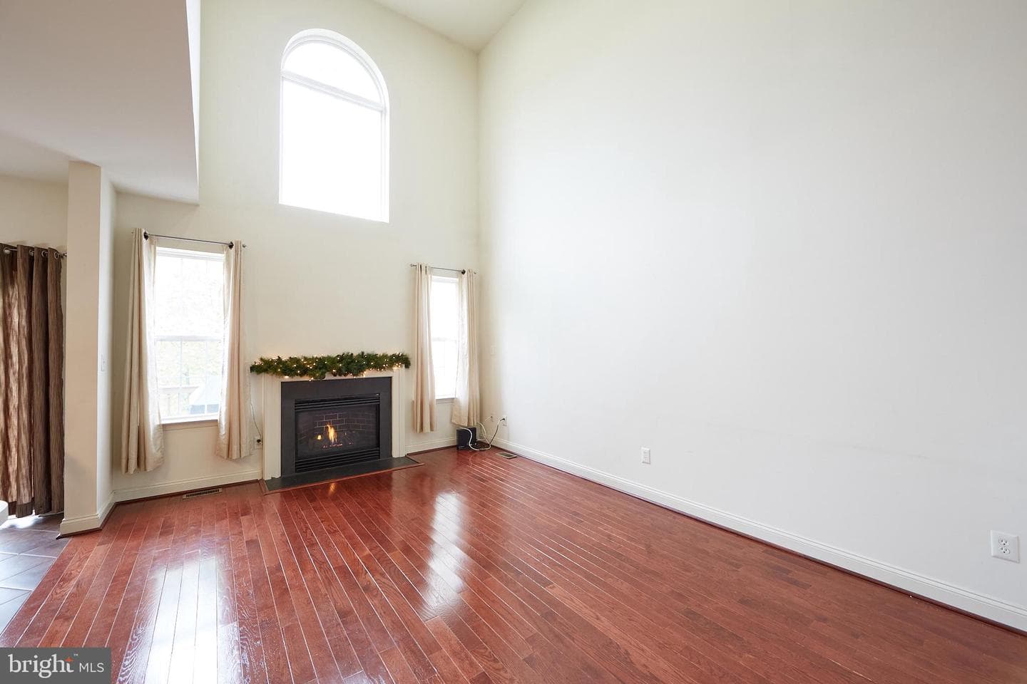 211 Tall Pines Drive photo 3