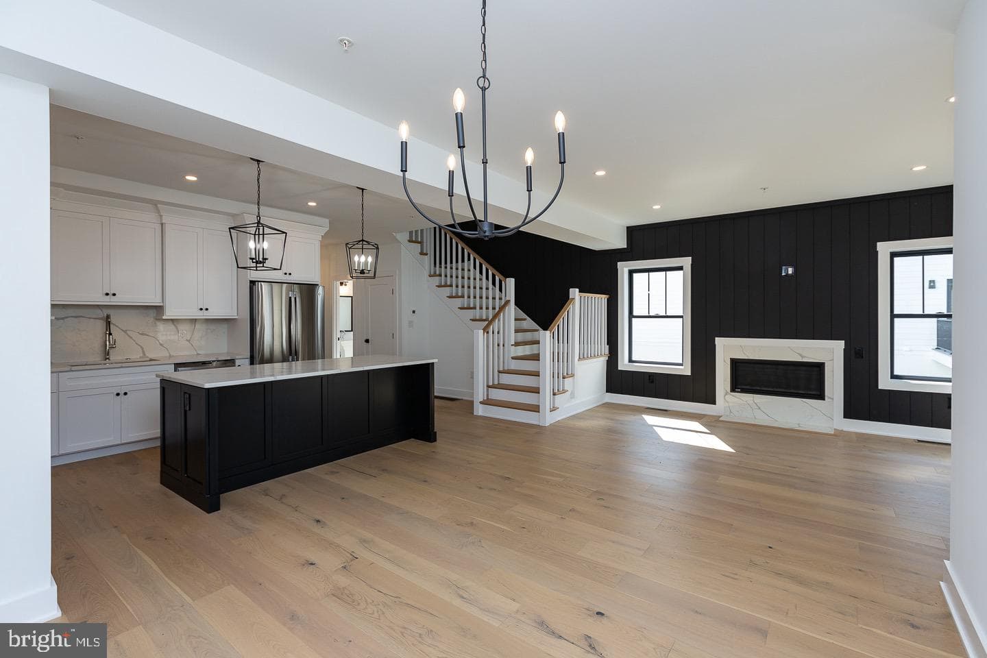 982 Henry Avenue photo 11