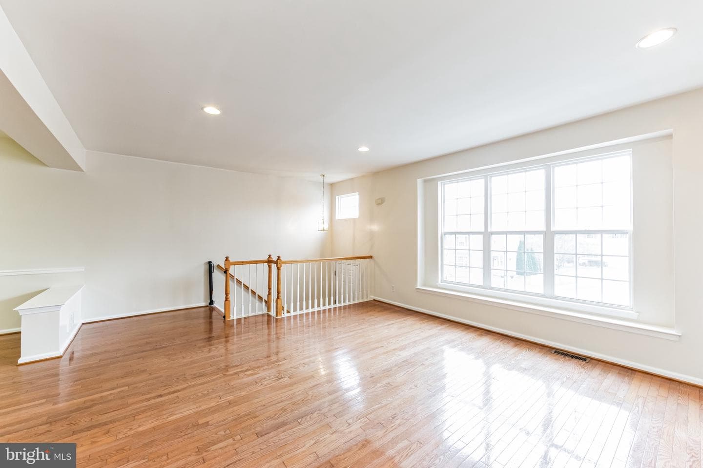 286 Yorktown Court photo 4