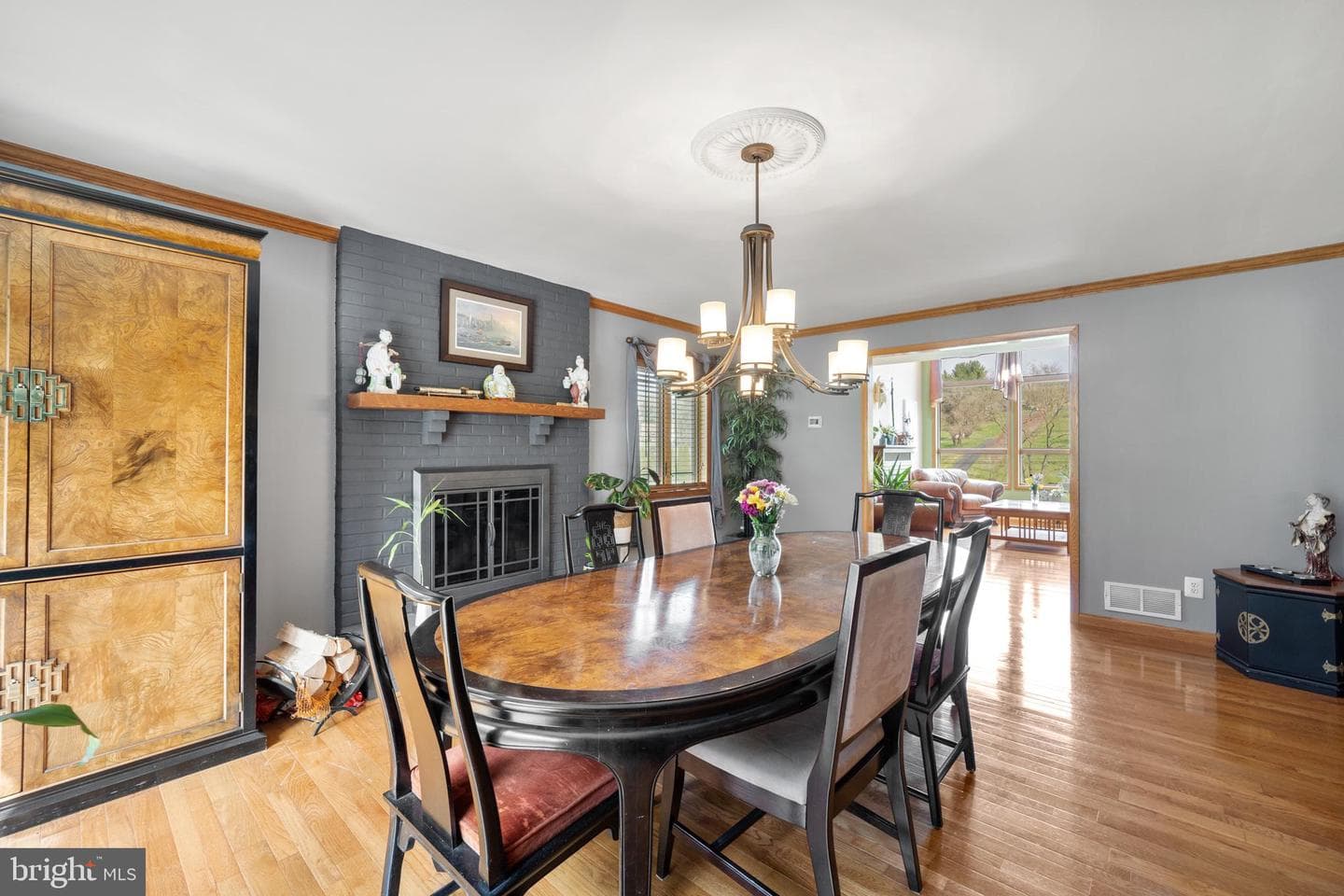 871 Frank Road photo 10