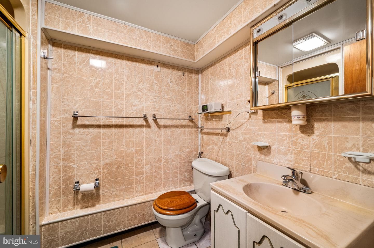308 W Ashbridge Street photo 16