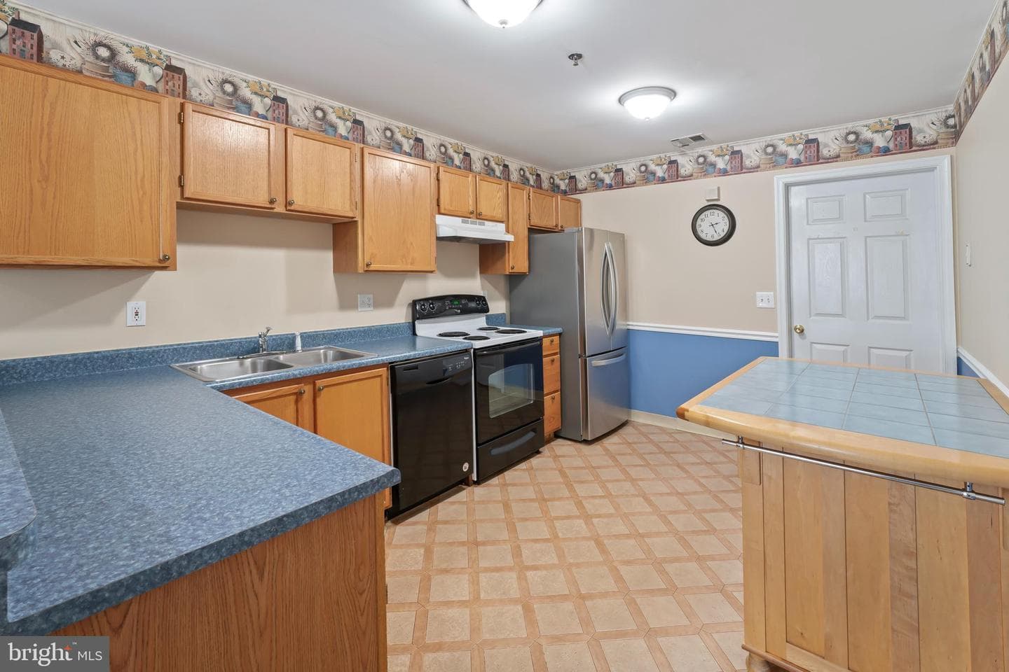 163 Village Way #8d photo 15