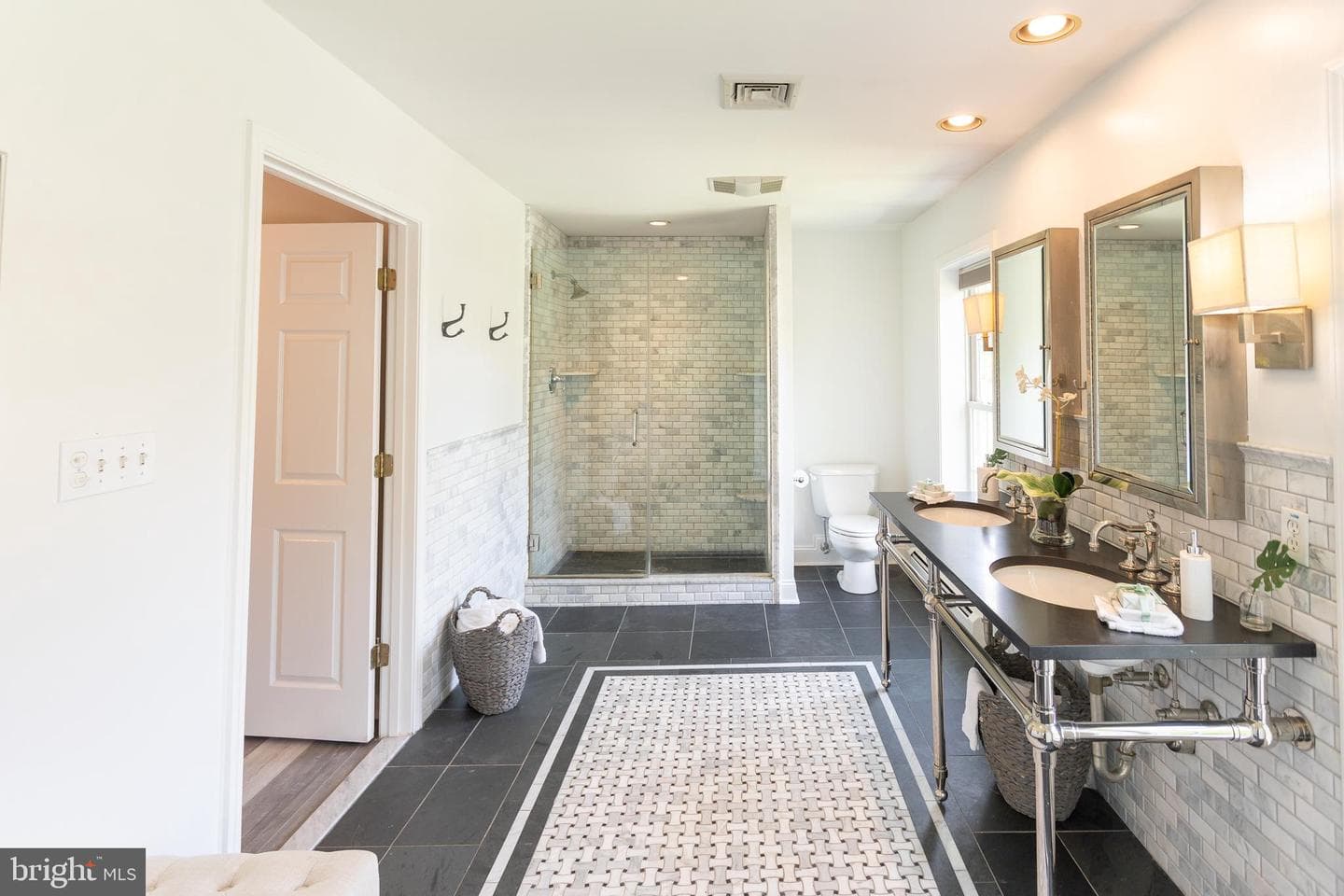 28 Robins Lane photo 19