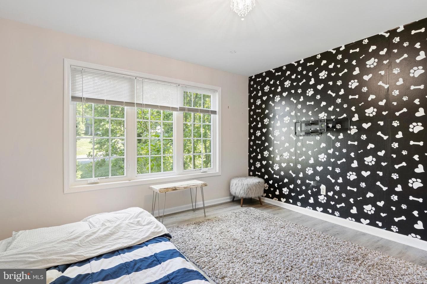 201 E Village Lane photo 25