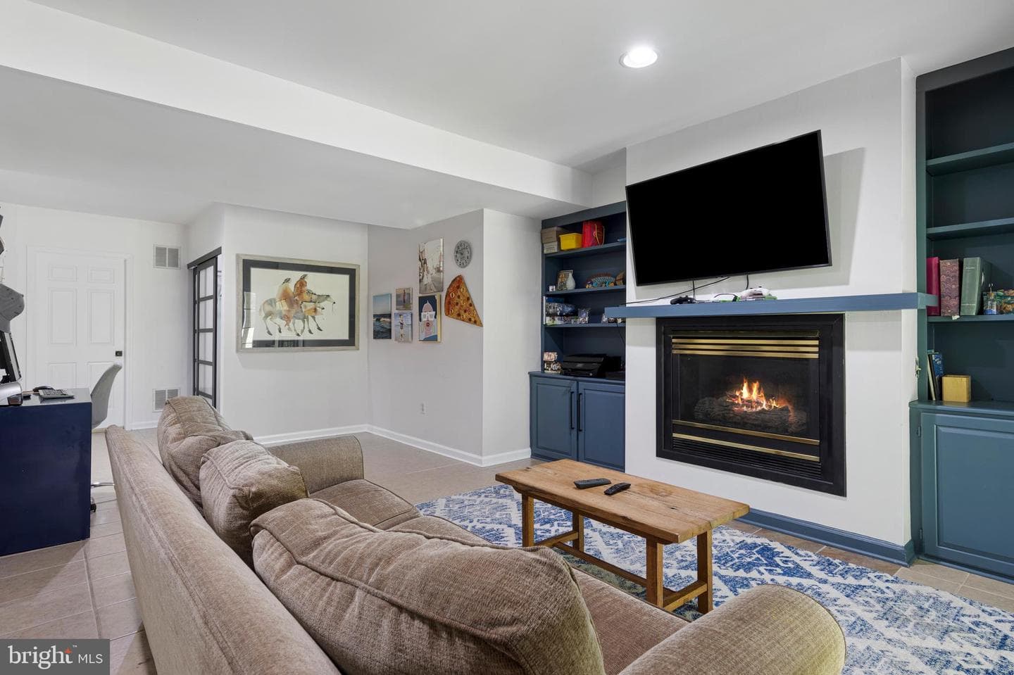 201 E Village Lane photo 30