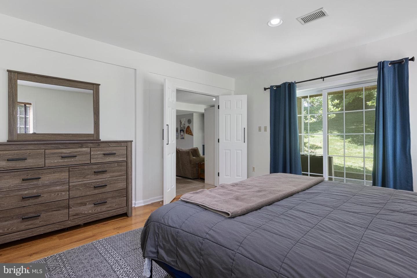 201 E Village Lane photo 32