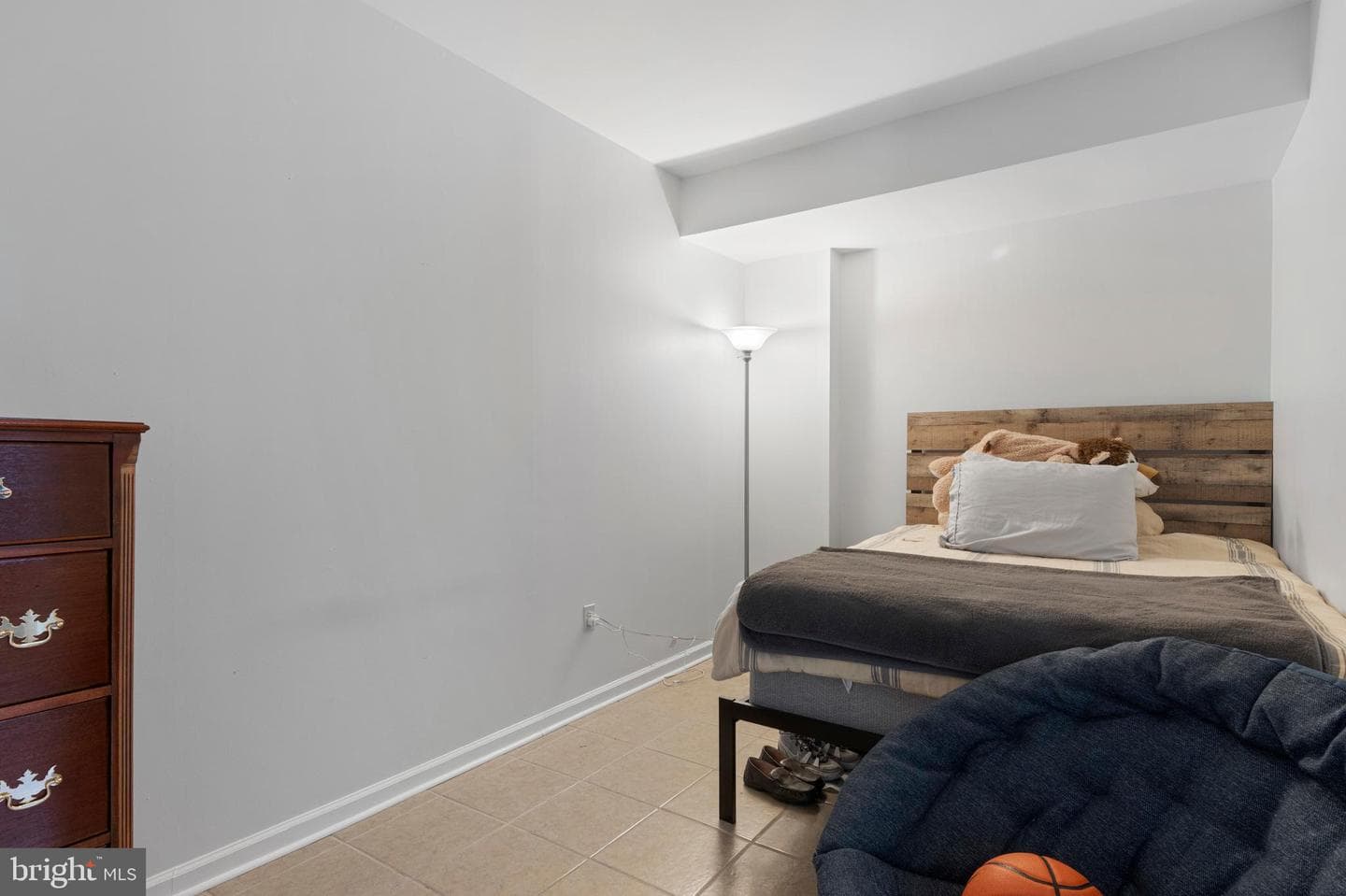201 E Village Lane photo 33