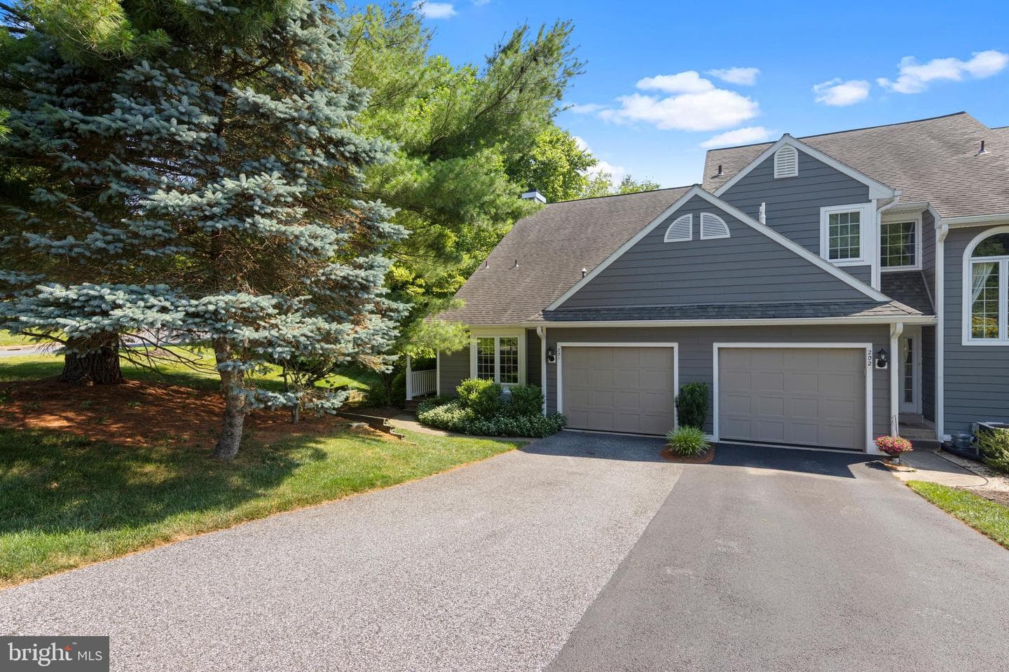 201 E Village Lane photo 40