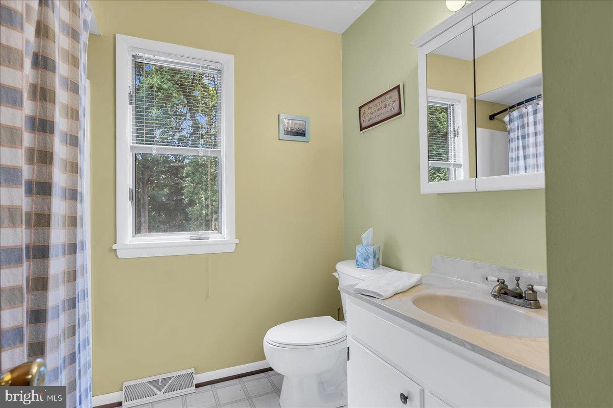 120 Eden Road photo 20