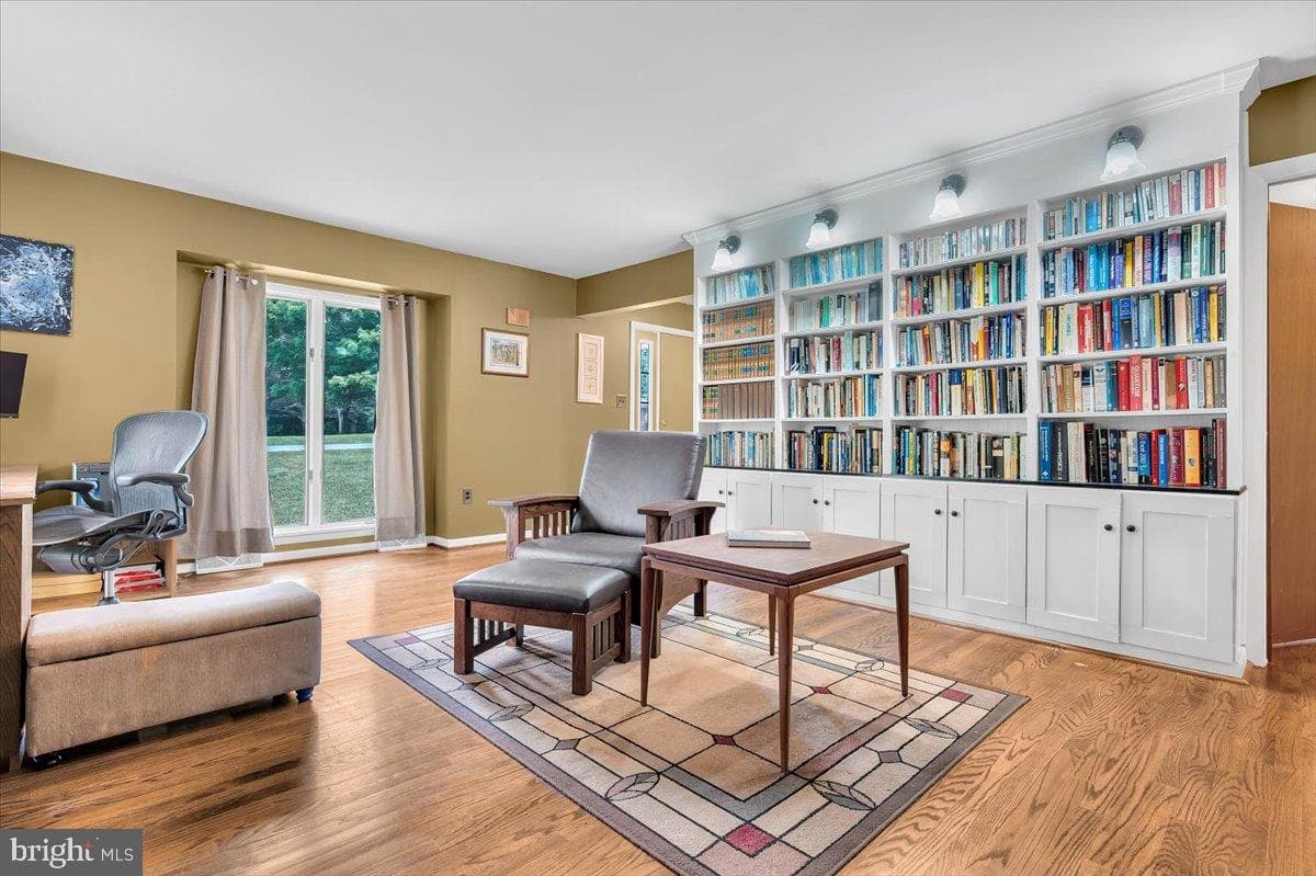 120 Eden Road photo 3