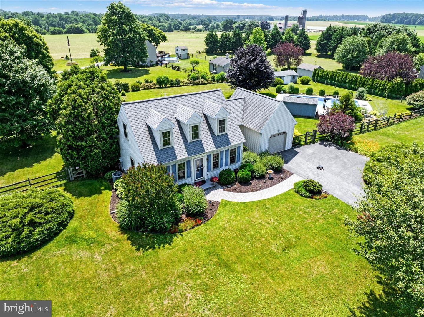 26 Henley Way photo 30