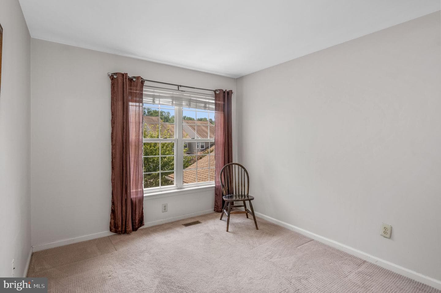 137 Stewarts Court #305 photo 19
